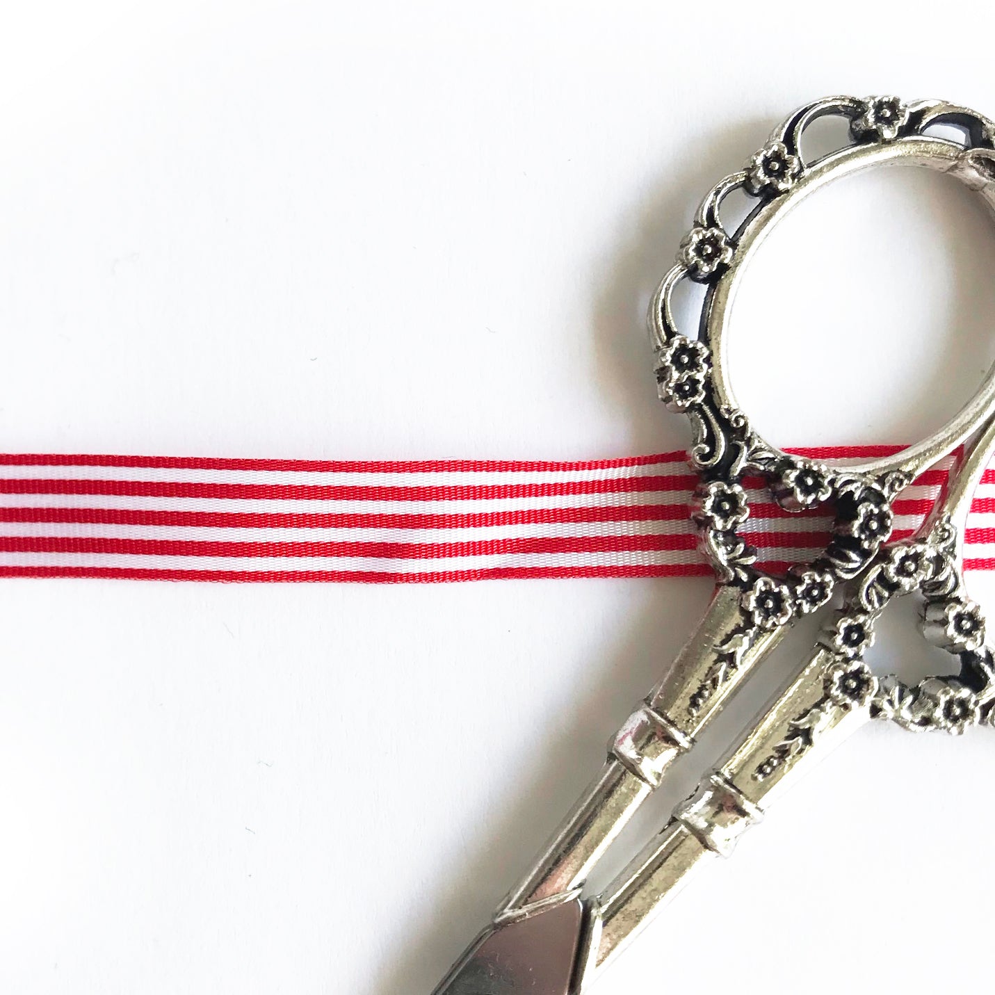 Red & White Stripe Ribbon | 3 Widths 9mm 16mm 25mm | Choose Length or Roll