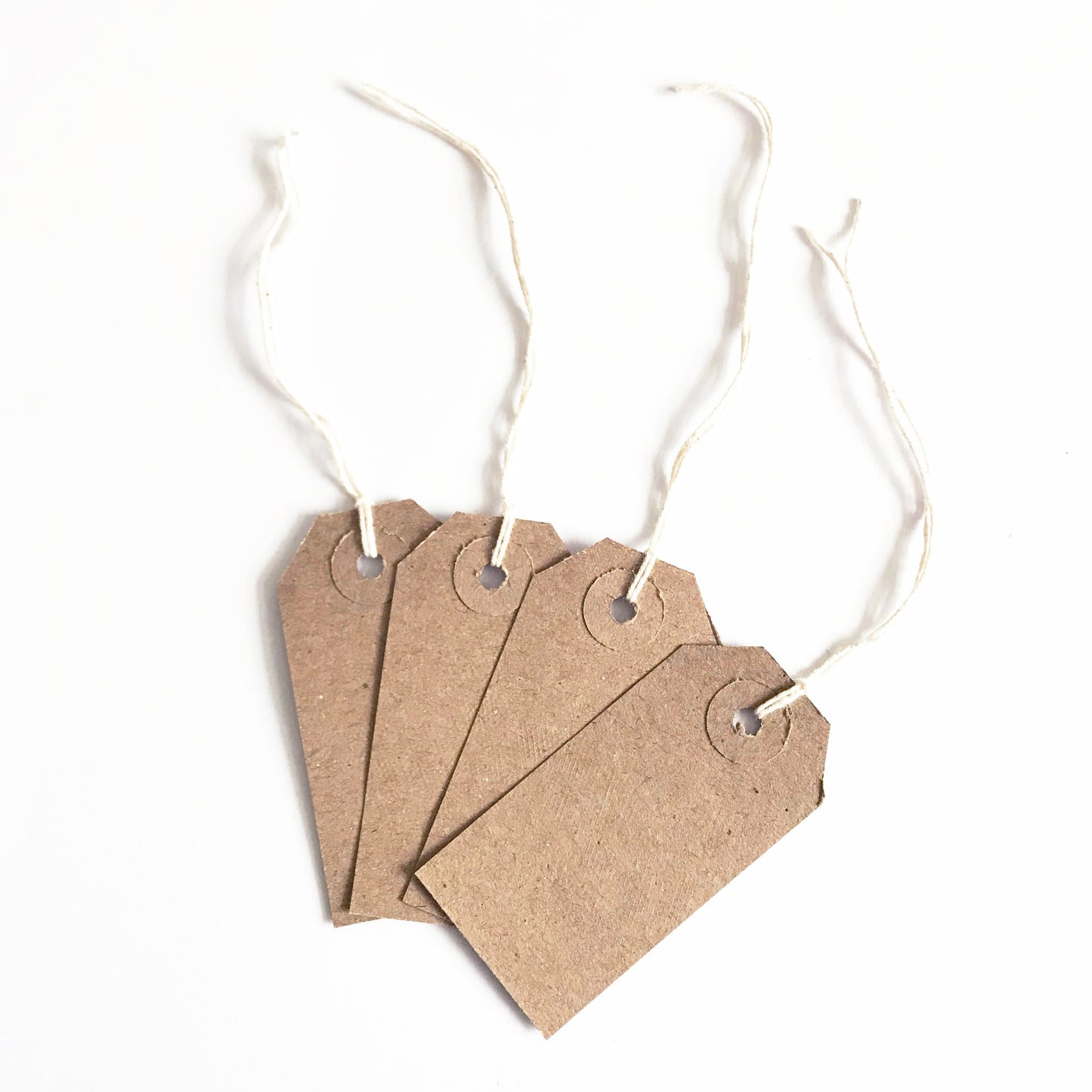 30 Vintage-Inspired Recycled Brown Kraft Card Rustic Luggage Tags | 70mm x 35mm | Reinforced Ring Tag With String | Price Name Tags - SweetpeaStore