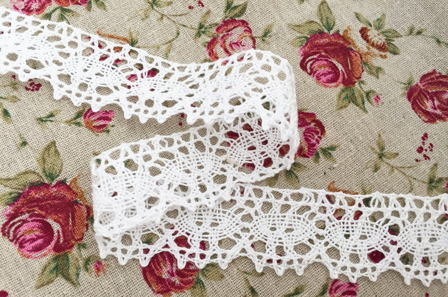 3cm Wide Pretty White Cotton Crochet Lace Trim | UK MADE | Wedding Craft Sewing - SweetpeaStore