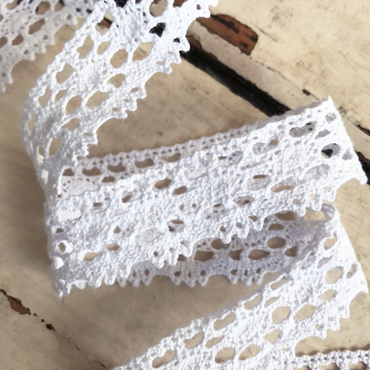 20mm 2cm Pretty White Lace Cotton Crochet Ribbon Trim | 1m - 20m Full Roll | Wedding Craft Sewing - SweetpeaStore