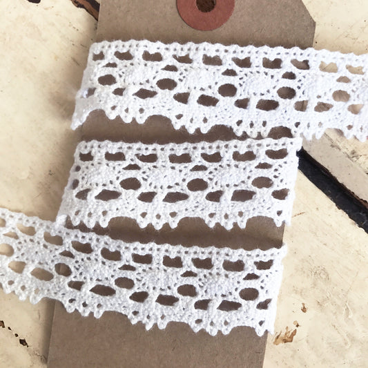 20mm 2cm Pretty White Lace Cotton Crochet Ribbon Trim | 1m - 20m Full Roll | Wedding Craft Sewing - SweetpeaStore