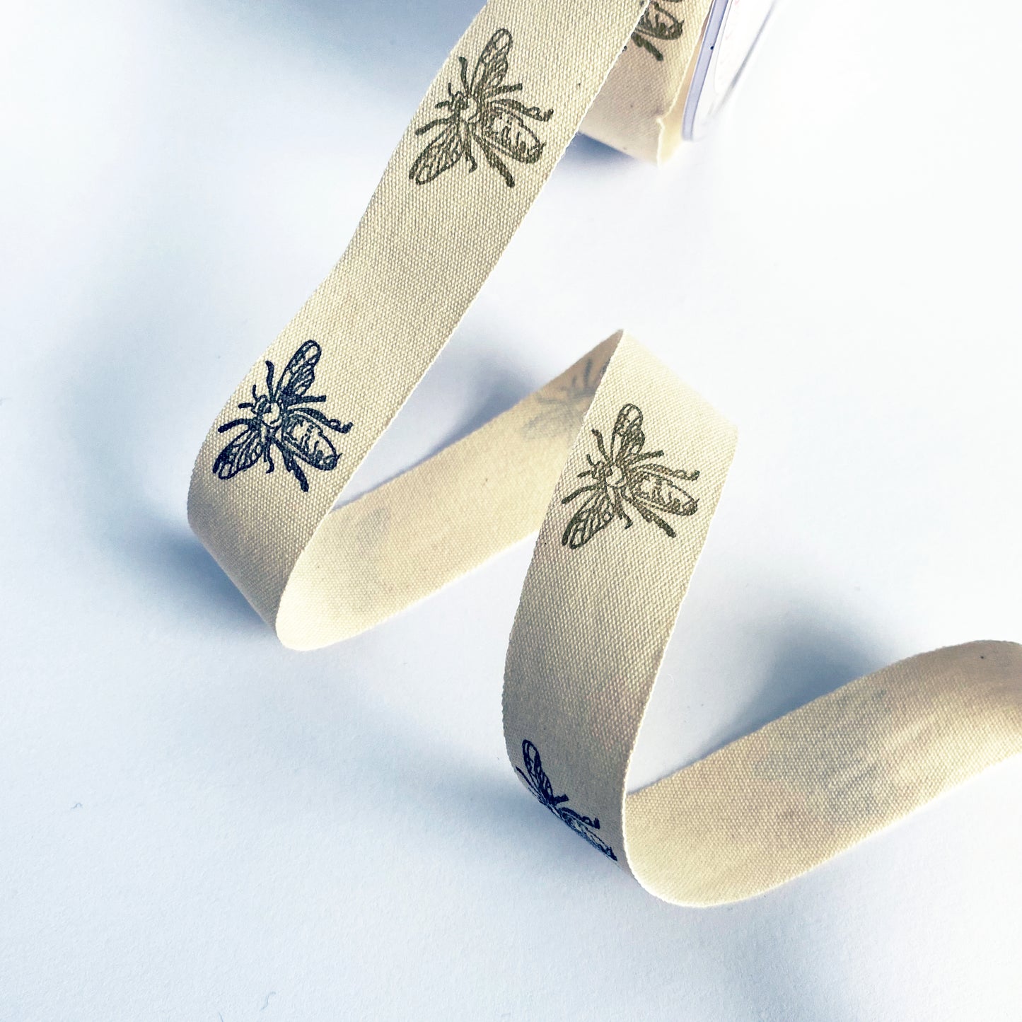 Bumble Bee Cotton Ribbon | 20mm Vintage Cream | 10m Roll or Metre | Craft & Wrap - SweetpeaStore