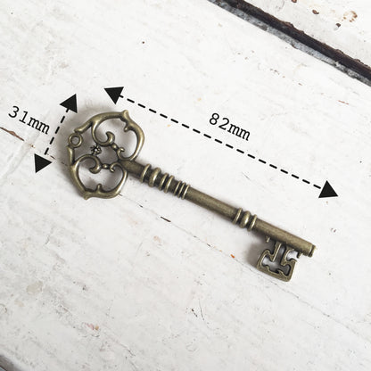 Metal Key Charm | Gold Silver Copper Gunmetal Grey 3cm x 8cm Vintage Santa Key - SweetpeaStore