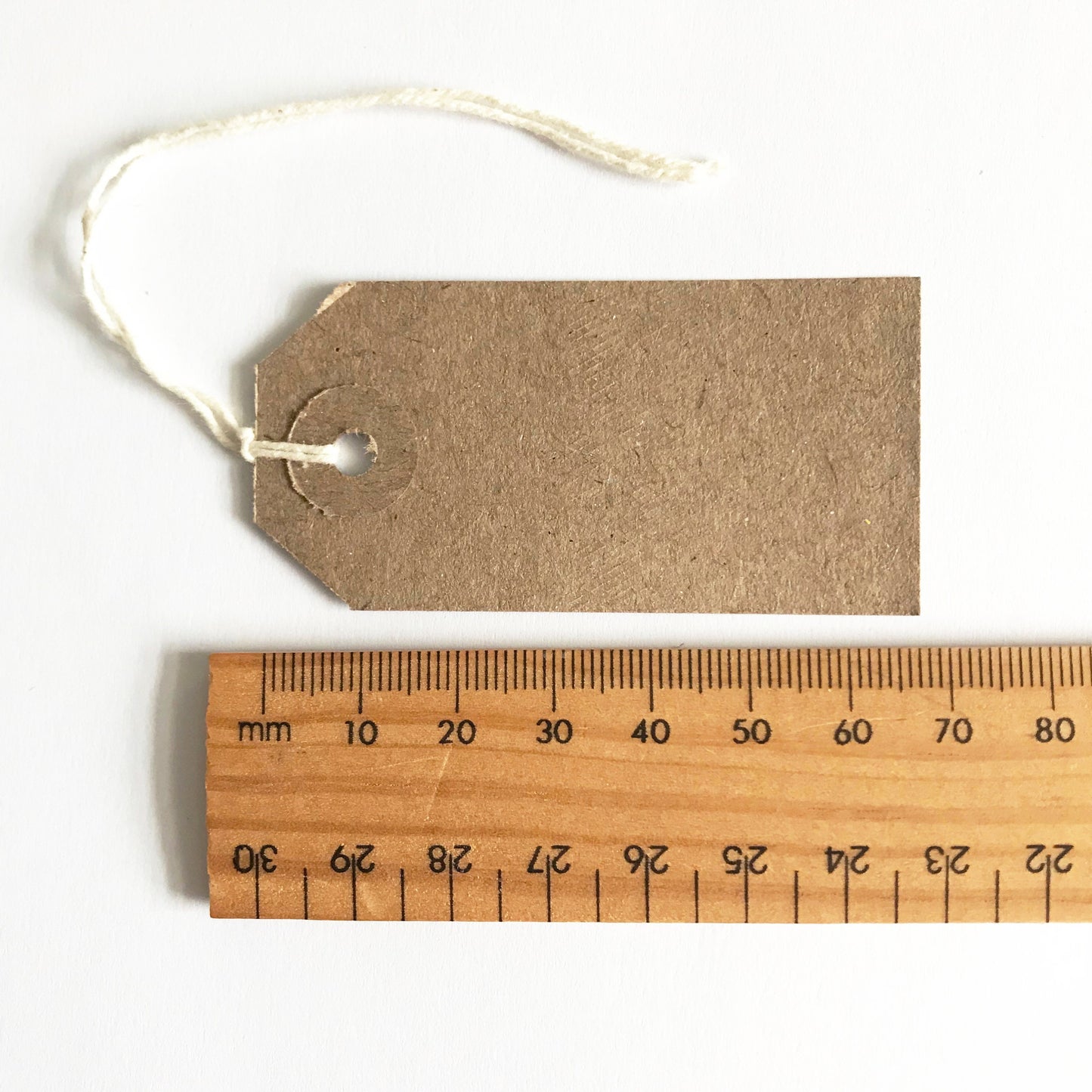 30 Vintage-Inspired Recycled Brown Kraft Card Rustic Luggage Tags | 70mm x 35mm | Reinforced Ring Tag With String | Price Name Tags - SweetpeaStore