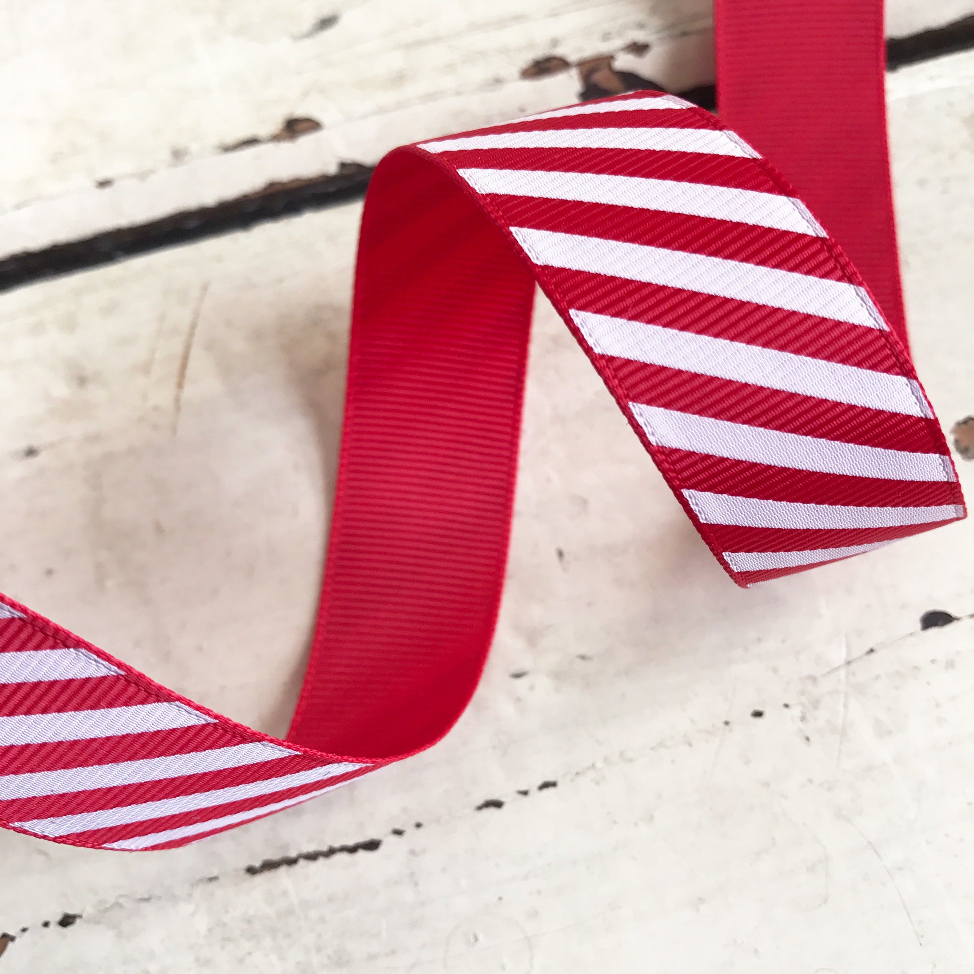 22mm Red & White Stripe Candy Cane Grosgrain Ribbon | Wrapping Craft Cards Decorations | Metre or 25m ROLL - SweetpeaStore