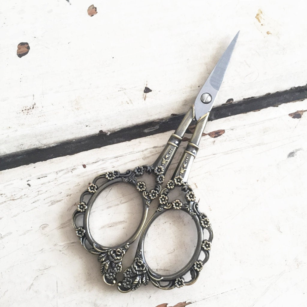 Antique Gold Coloured Scissors | Floral Handle Needlework Embroidery Quilting Craft Manicure Vintage Style - SweetpeaStore