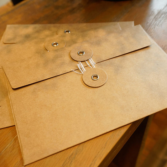 Set of 10 Brown Kraft Washer & String Envelopes 17cm x 11.5cm - SweetpeaStore